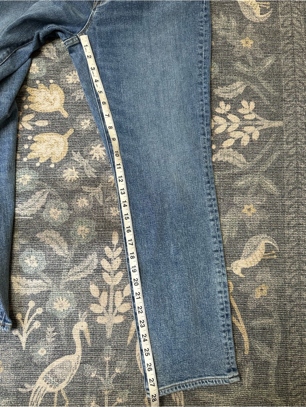 J.Crew Slim Boyfriend Light Wash Jeans Size 28 - Picture 7 of 7